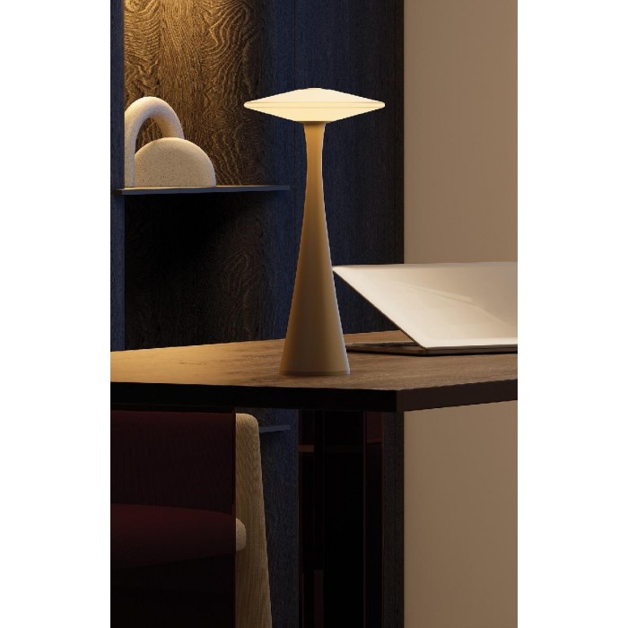 VK/04697/W/W - Λευκό/Champagne Χρυσό. 3000K. 10W. 880lm. AC220-240V. LED 2835. Τροφοδοτικό Hopestar. Φωτιστικό γραφείου. -20°C → 45°C. 50.000hrs. Clicks 20.000. Dim No. CRI>90. Με διακόπτη on/off. Γυαλί + αλουμίνιο. IP20 VK/04697/W/W - Λευκό/Champagne Χρυσό. 3000K. 10W. 880lm. AC220-240V. LED 2835. Τροφοδοτικό Hopestar. Φωτιστικό γραφείου. -20°C → 45°C. 50.000hrs. Clicks 20.000. Dim No. CRI>90. Με διακόπτη on/off. Γυαλί + αλουμίνιο. IP20